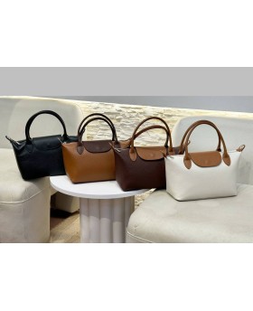 Two-Tone Baguette Bag: Italian Style Meets Practicality